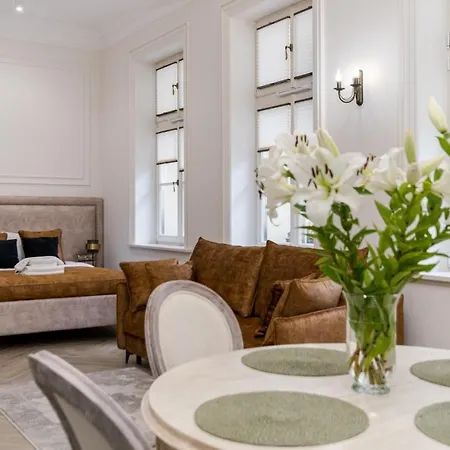 W Centrum Krakowa 106 *