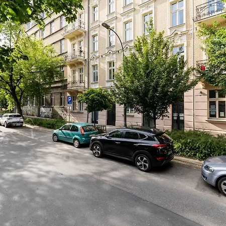 W Centrum Krakowa 106 아파트 *